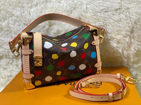 Louis Vuitton Box shape Classic Monogram Bag - Image 2