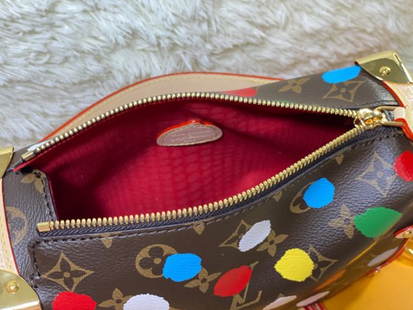 Louis Vuitton Box shape Classic Monogram Bag - Image 5