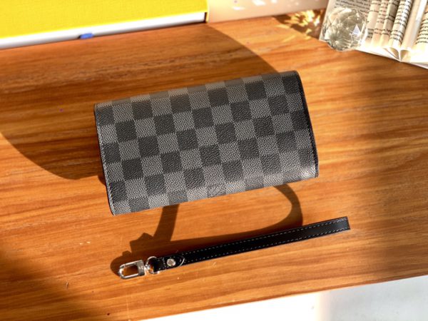 Louis Vuitton Damier Graphite Kasai Clutch - Image 5