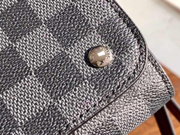 Louis Vuitton Damier Graphite Kasai Clutch - Image 4