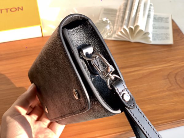 Louis Vuitton Damier Graphite Kasai Clutch - Image 3