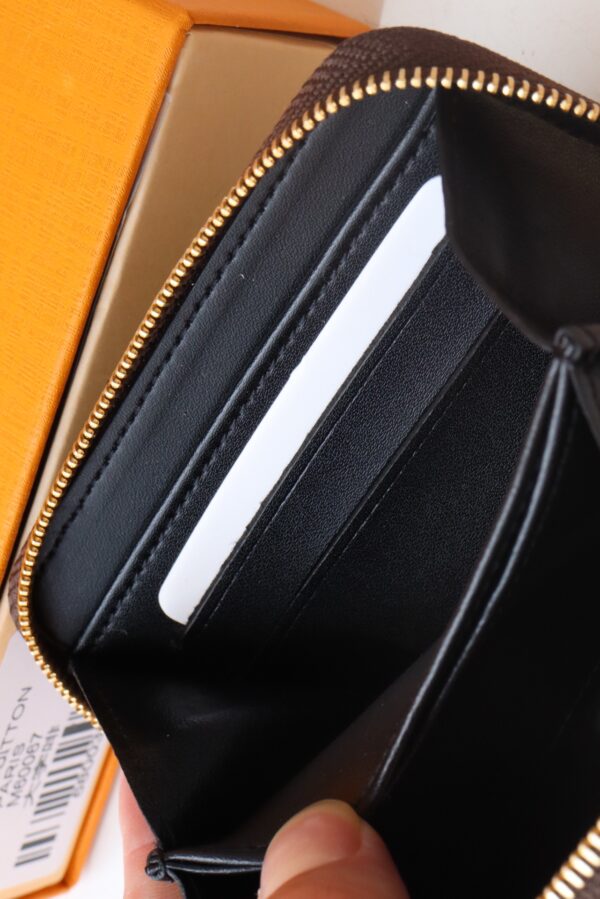 Louis Vuitton Monogram Giant Printed Canvas Zipper Coin Purse - Image 2