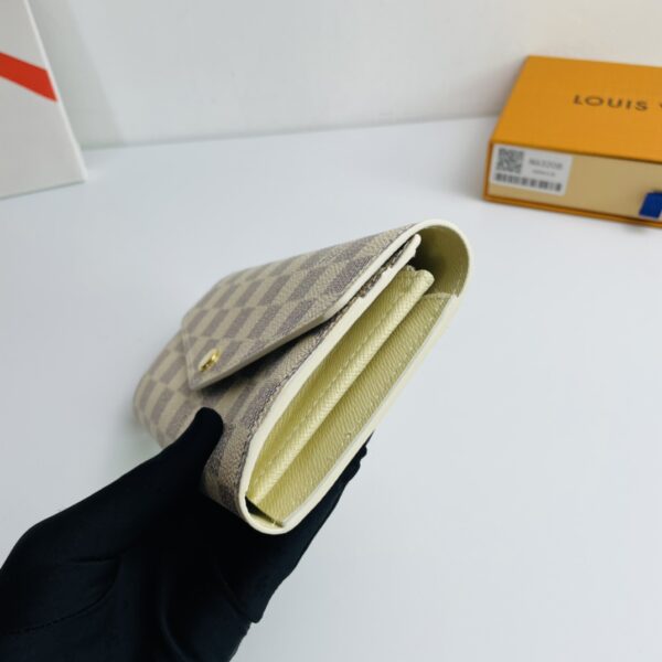 Louis Vuitton Damier Azur Sarah Wallet - Image 4