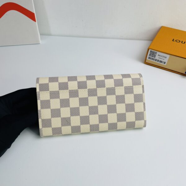 Louis Vuitton Damier Azur Sarah Wallet - Image 5