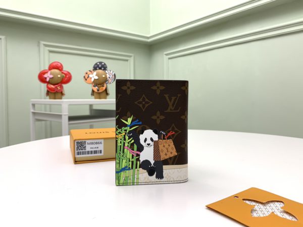 Mascot Vivienne passport Cover Wallet - Image 2