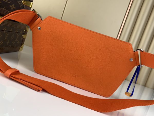 Louis Vuitton Aerogram Shoulder Bag - Orange - Image 4
