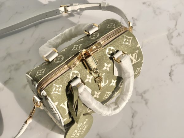 Louis Vuitton Speedy Bandoulière 20 Handbag - Image 3