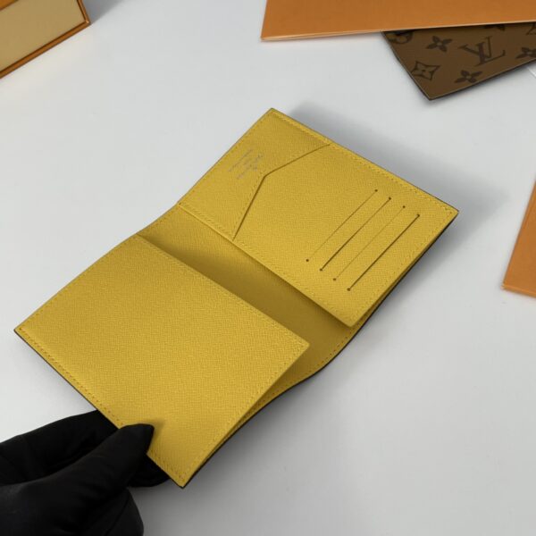 Louis Vuitton Damier Graphite Passport Cover - Image 2