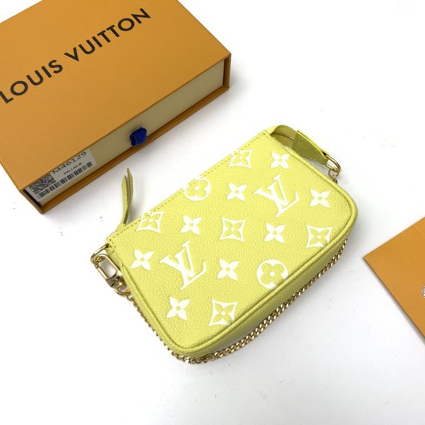 Louis Vuitton Mother's Day special Mini Pochette Accessoires Clutch - Image 5