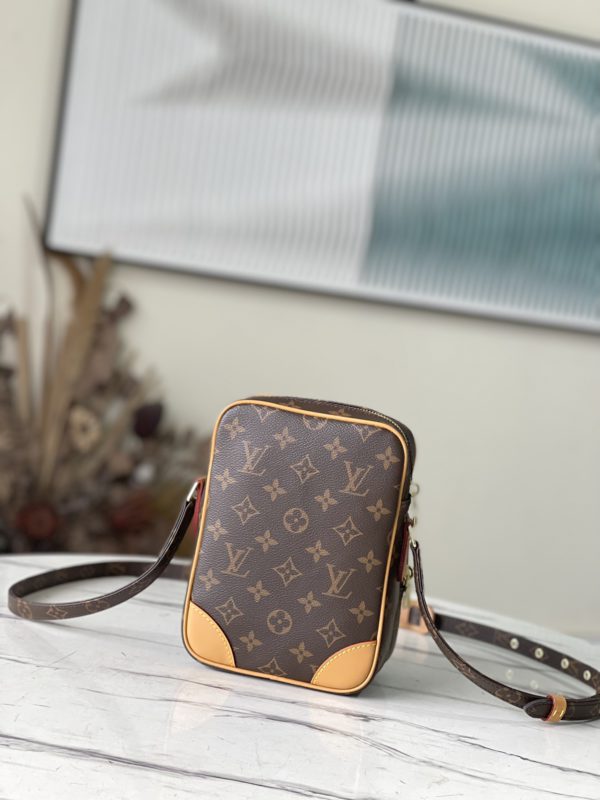 Louis Vuitton Vintage Monogram Canvas Bag - Image 2