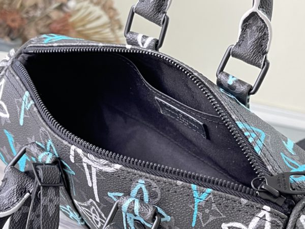 Louis Vuitton Keepall Bandoulière 25 Handbag - Image 3