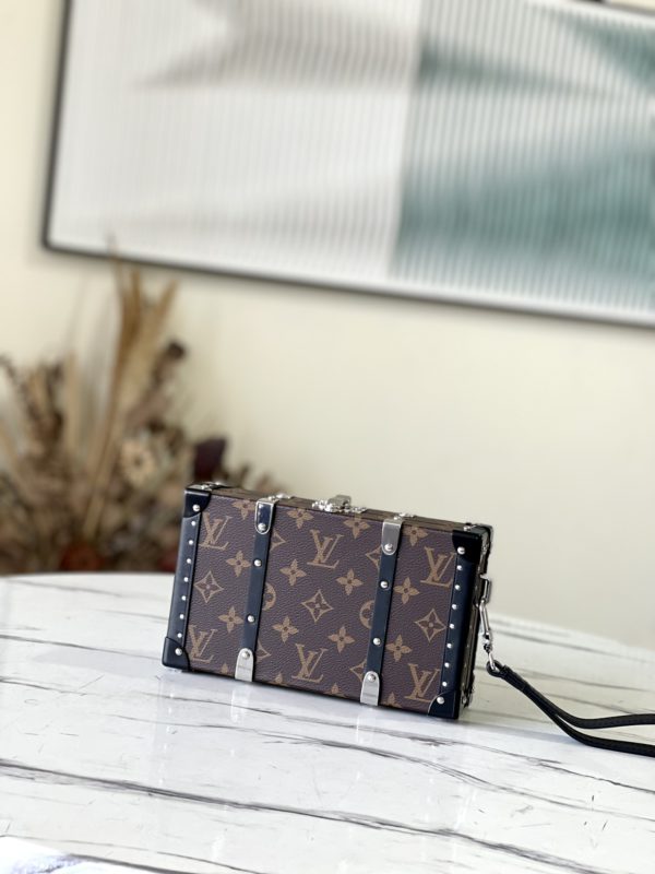 Louis Vuitton Trunk Small Hard Case - Image 4