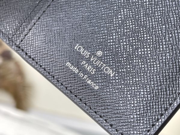 Louis Vuitton Cross-Grain Gray BRAZZA Wallet - Image 3