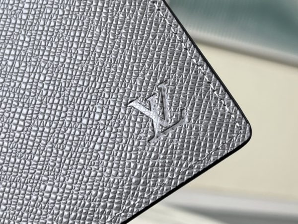 Louis Vuitton Cross-Grain Gray BRAZZA Wallet - Image 5