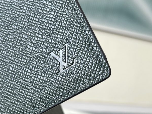 Louis Vuitton Saffiano green BRAZZA Wallet - Image 5