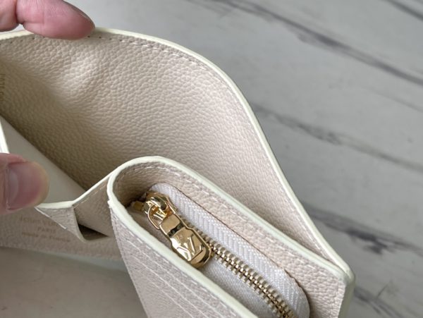 Louis Vuitton Portefeuille Claire Wallet - Image 6