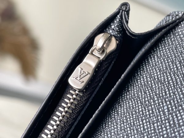 Louis Vuitton Green Suit Clip Wallet - Image 2