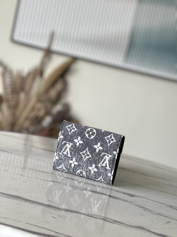 Louis Vuitton Victorine Wallet - Image 7