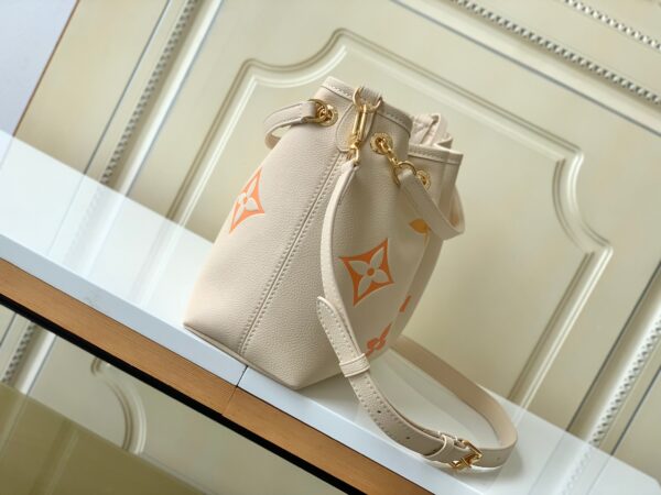 Louis Vuitton Summer Bundle Handbag - White - Image 5