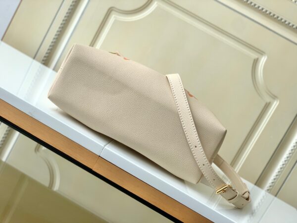 Louis Vuitton Summer Bundle Handbag - White - Image 3