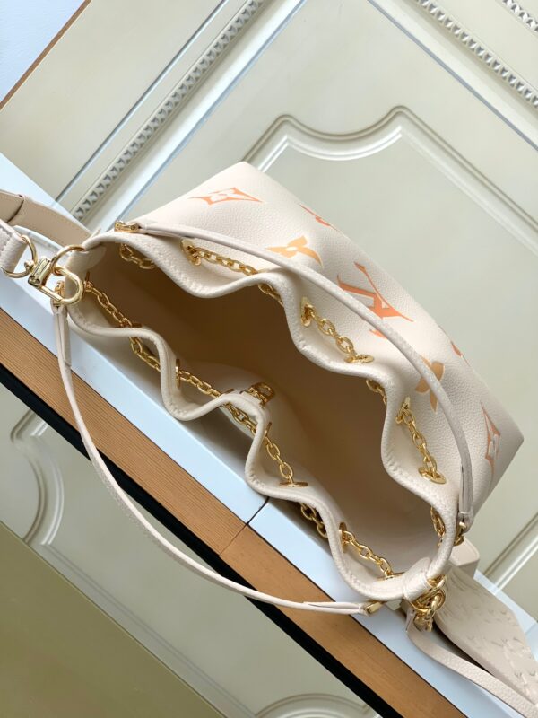 Louis Vuitton Summer Bundle Handbag - White - Image 2