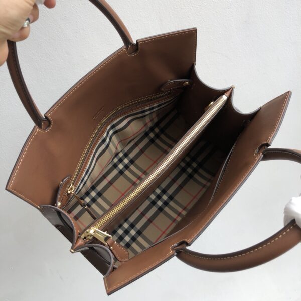 Burberry Vintage check double-Handle Taylor Handbag - Brown - Image 2