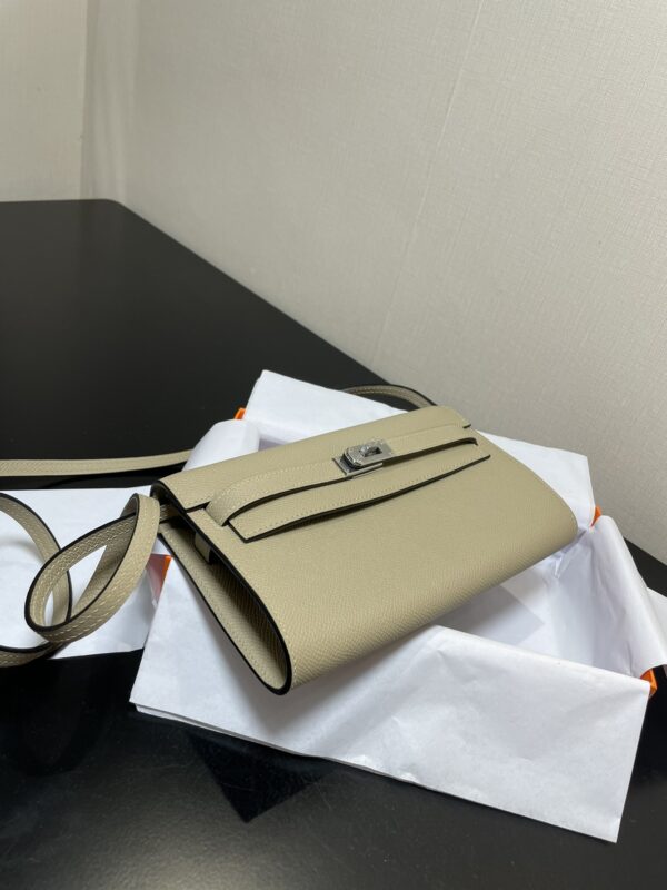 Hermes Kelly Crossbody Bag - Light Gray - Image 2