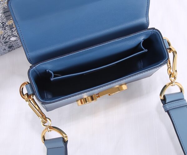 Di0r 30 Montaigne Small Gradient Color Box Bag - Blue - Image 3