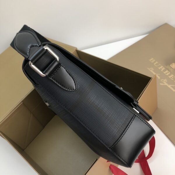 Burberry Mellow London Plain Bag - Black - Image 4