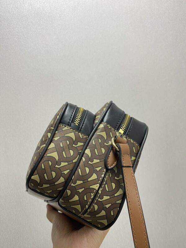 Burberry Vintage Check Camera Bag - Image 4
