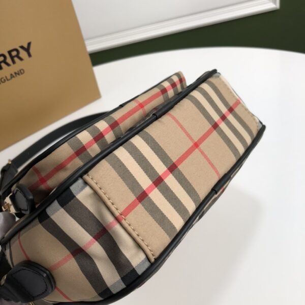 Burberry Vintage Camera Bag - Image 2