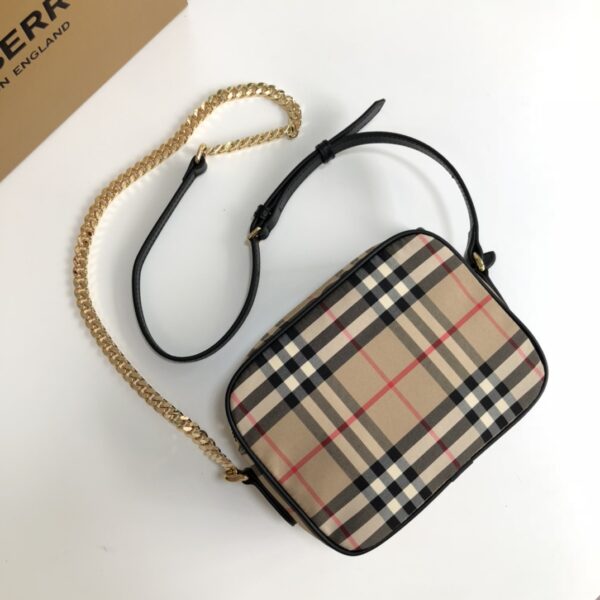 Burberry Vintage Camera Bag - Image 5