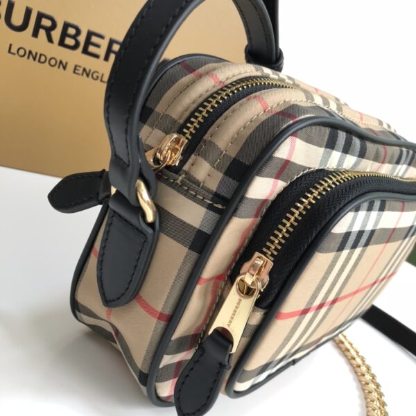 Burberry Vintage Camera Bag - Image 4