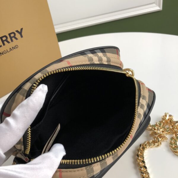 Burberry Vintage Camera Bag - Image 3