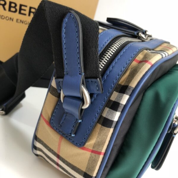 Burberry Vintage Retro Check Pattern Camera Bag - Image 4