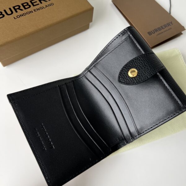 Burberry House Check Pattern Short Wallet - Black - Image 5