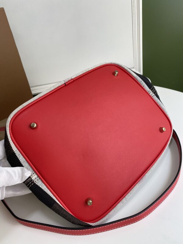 Burberry Medium Ashby Shoulder Handbag - Red - Image 4