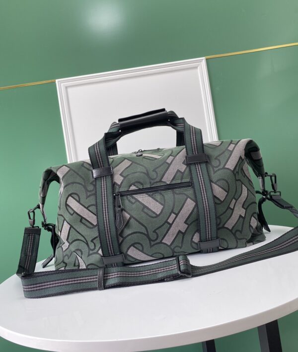 Burberry Nylon Cloth Waterproof Men's Bag - Green - Image 5