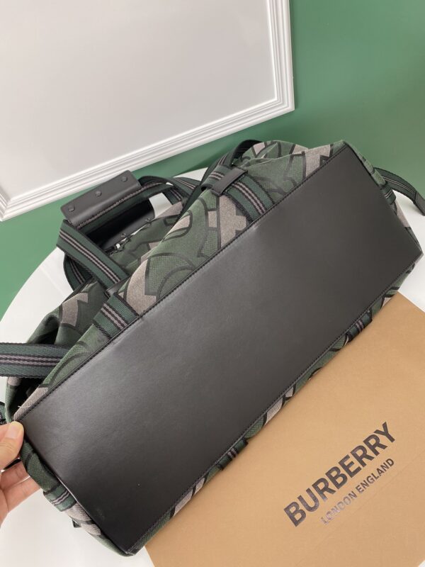 Burberry Nylon Cloth Waterproof Men's Bag - Green - Image 4