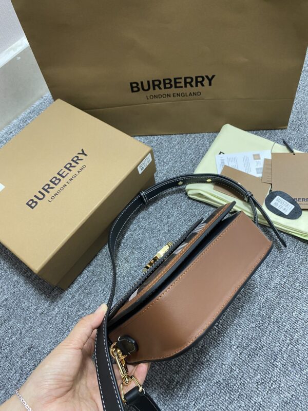 Burberry 'ELIZABETH' Small Crossbody Bag - Brown - Image 4