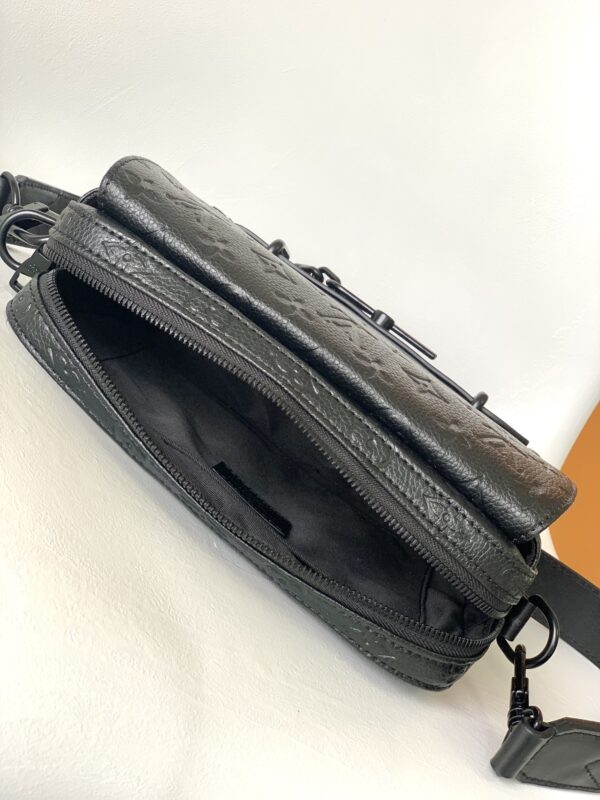 Louis Vuitton Steamer Messenger Bag - Black - Image 2