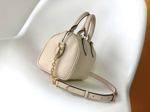 Louis Vuitton Speedy Bandoulière 20 Handbag - Cream - Image 5