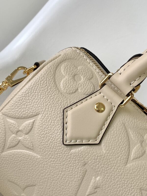 Louis Vuitton Speedy Bandoulière 20 Handbag - Cream - Image 3