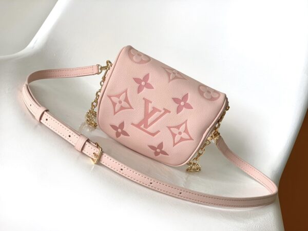 Louis Vuitton Mini Bumbag handbag - Pink - Image 4