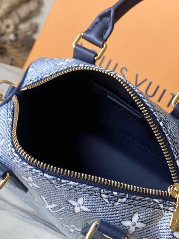 Louis Vuitton Speedy Bandoulière 20 Handbag - Silver - Image 2
