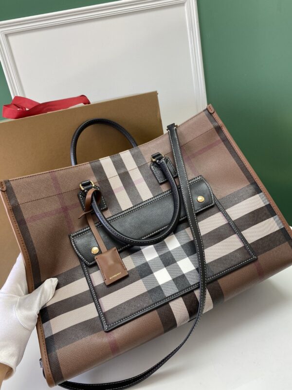 Burberry Birch Brown Plaid Tote Bag - Image 4