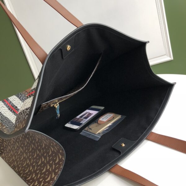 Burberry Monogram Stripe E Canvas Large Tote Bag - Image 2