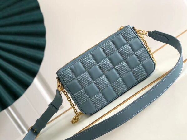 Louis Vuitton Pochette Troca Handbag - Blue - Image 4