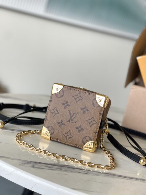 Louis Vuitton Noé Purse Charm Monogram Handbag - Image 2