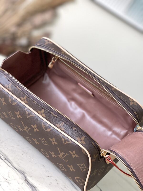 Louis Vuitton Dopp Laundry Bag - Brown - Image 3